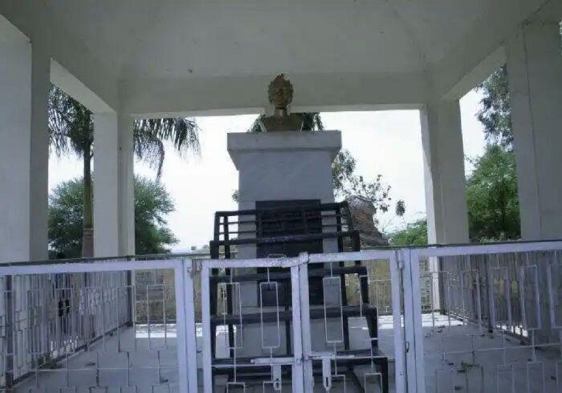 स्वतंत्रता दिवस, डोडिया खेड़ा का किला आज भी राजा राव रामबख्श सिंह के पराक्रम की गवाही दे रहा है