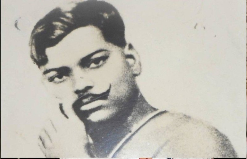 5 bollywood actors play chandrashekhar azad role in movies