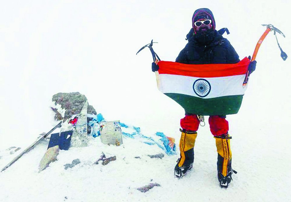 Ratnesh Pandey climbed the mount elbrus highest mountain of europe