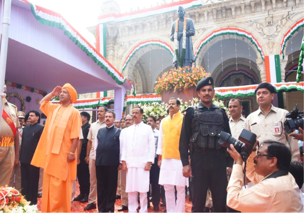 UP CM Yogi Adityanath Independence Day 2018 photos