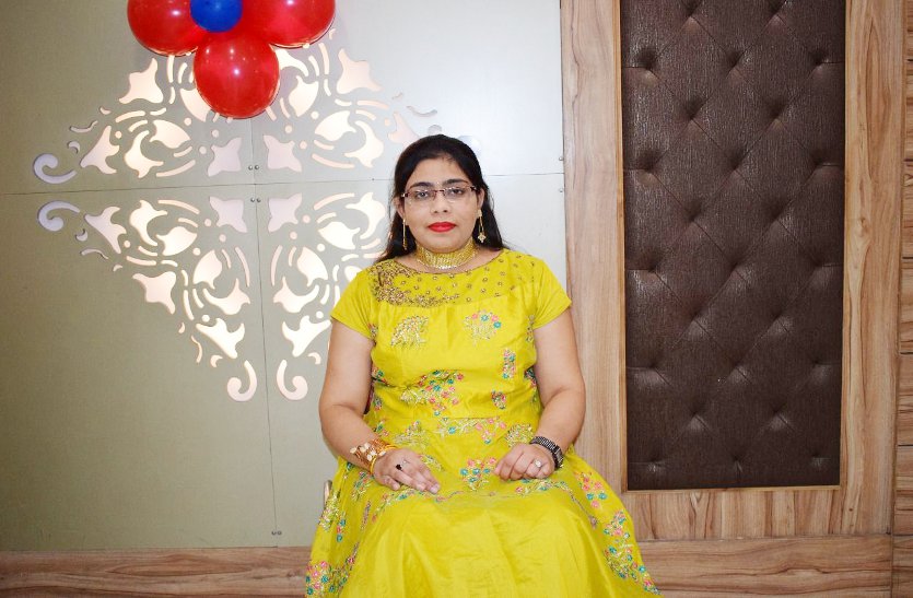 kirti saxena