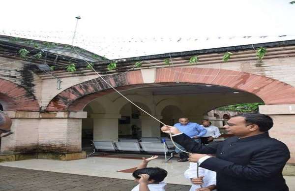 स्वतंत्रता दिवस पर फहरा तिरंगा, निकली प्रभात फेरी, चारों तरफ उल्लास