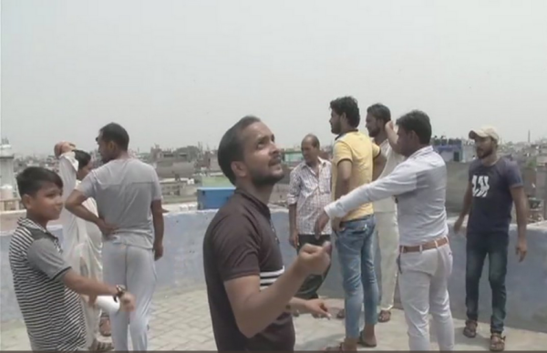 दिल्ली: स्वतंत्रता दिवस के दिन लोगों ने जमकर की पतंगबाजी