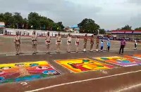 Video Gallery : स्वतंत्रता दिवस पर्व पर रंगोली के माध्यम से लोगों को दिया गया विशेष संदेश