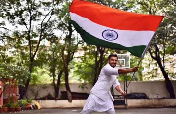 independence day 2018: ranveer singh photos with children on 15 august