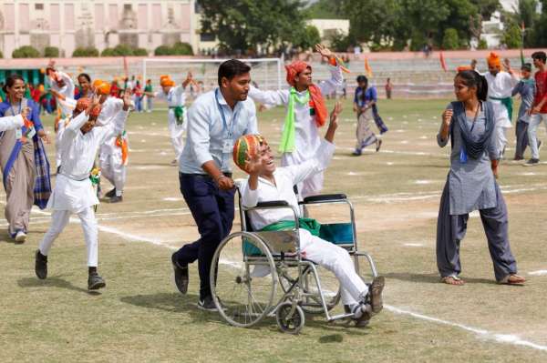 beautiful pics of special kids of meenu school