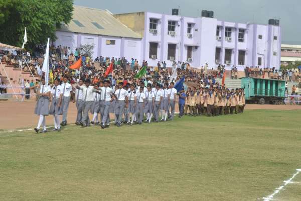 beautiful pics of march past in patel stadium