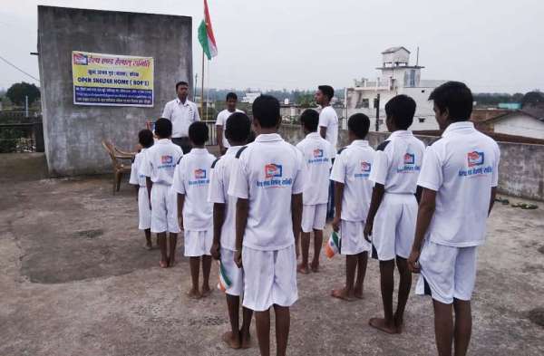 Photo Gallery : भाईचारा, एकजुटता और पारस्परिक सौहार्द्र के साथ जिले में सादगीपूर्वक मना स्वतंत्रता का पर्व