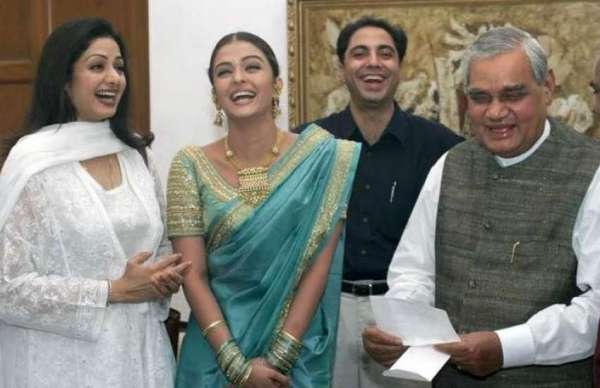 late pm atal bihari vajpayee with bollywood stars photos