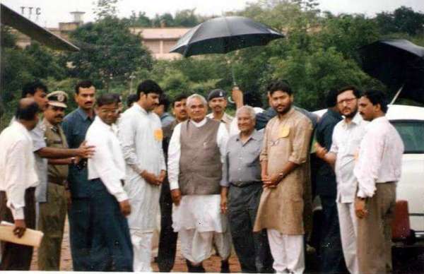 atal bihari vajpayee funny videos,atal bihari vajpayee, latest news in hindi today, atal bihari vajpayee poems, atal bihari vajpayee aiims, atal bihari vajpayee death news, atal bihari vajpayee family history in hindi, Atal Bihari Vajpayee News Unseen Photos, 