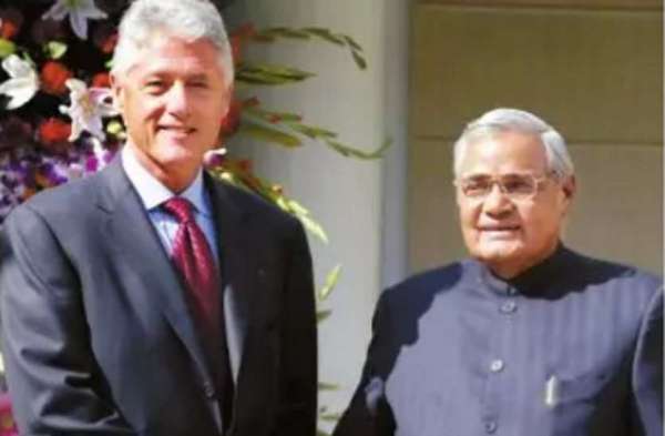 Atal Bihari Vajpayee with clinton