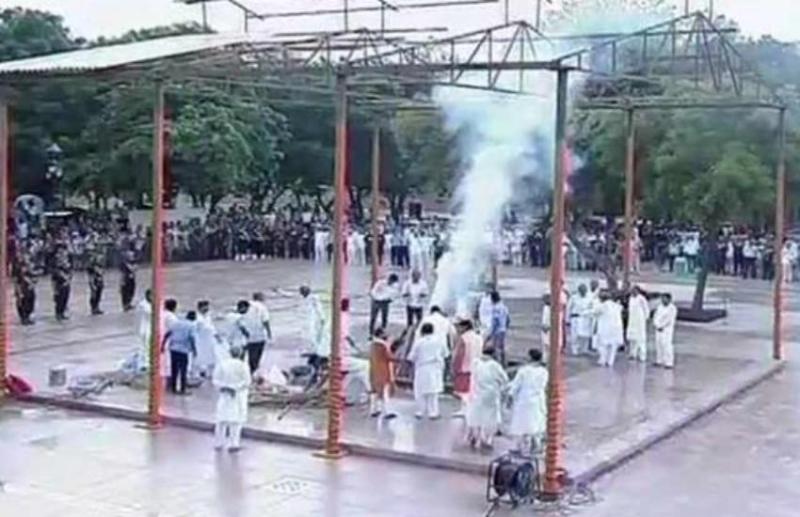 पंचतत्व में विलीन हुए अटल, दो महान नेताओं के बीच बनेगी समाधि