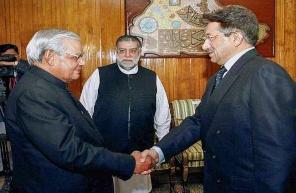 atal bihari vajpayee with pervez musharraf