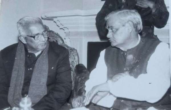 atal bihari vajpayee funny videos,atal bihari vajpayee, latest news in hindi today, atal bihari vajpayee poems, atal bihari vajpayee aiims, atal bihari vajpayee death news, atal bihari vajpayee family history in hindi, Atal Bihari Vajpayee News Unseen Photos, 
