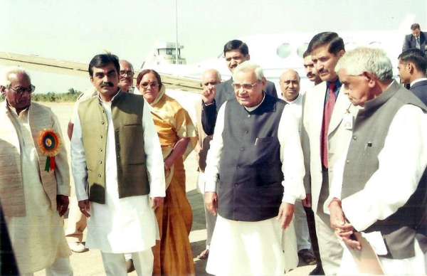 atal bihari vajpayee funny videos,atal bihari vajpayee, latest news in hindi today, atal bihari vajpayee poems, atal bihari vajpayee aiims, atal bihari vajpayee death news, atal bihari vajpayee family history in hindi, Atal Bihari Vajpayee News Unseen Photos, 
