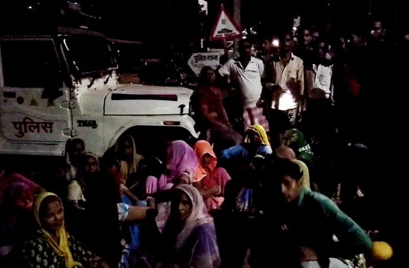 people protest in front of police station to arrest rape accused