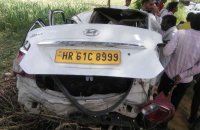 सड़क हादसें में तीन युवकों की दर्दनांक मौत, दो घायल