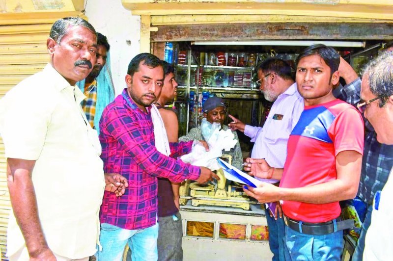 500 kg polyethylene seized in satna nagar nigam