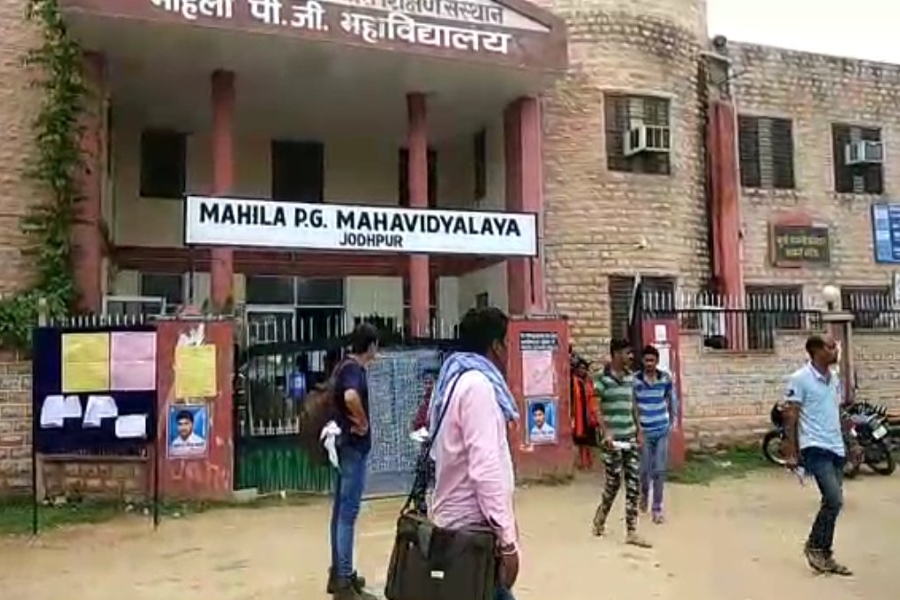 एलडीसी परीक्षा में नहीं दिखा परीक्षार्थियों का रुझान, आधे ही पहुंचे परीक्षा देने
