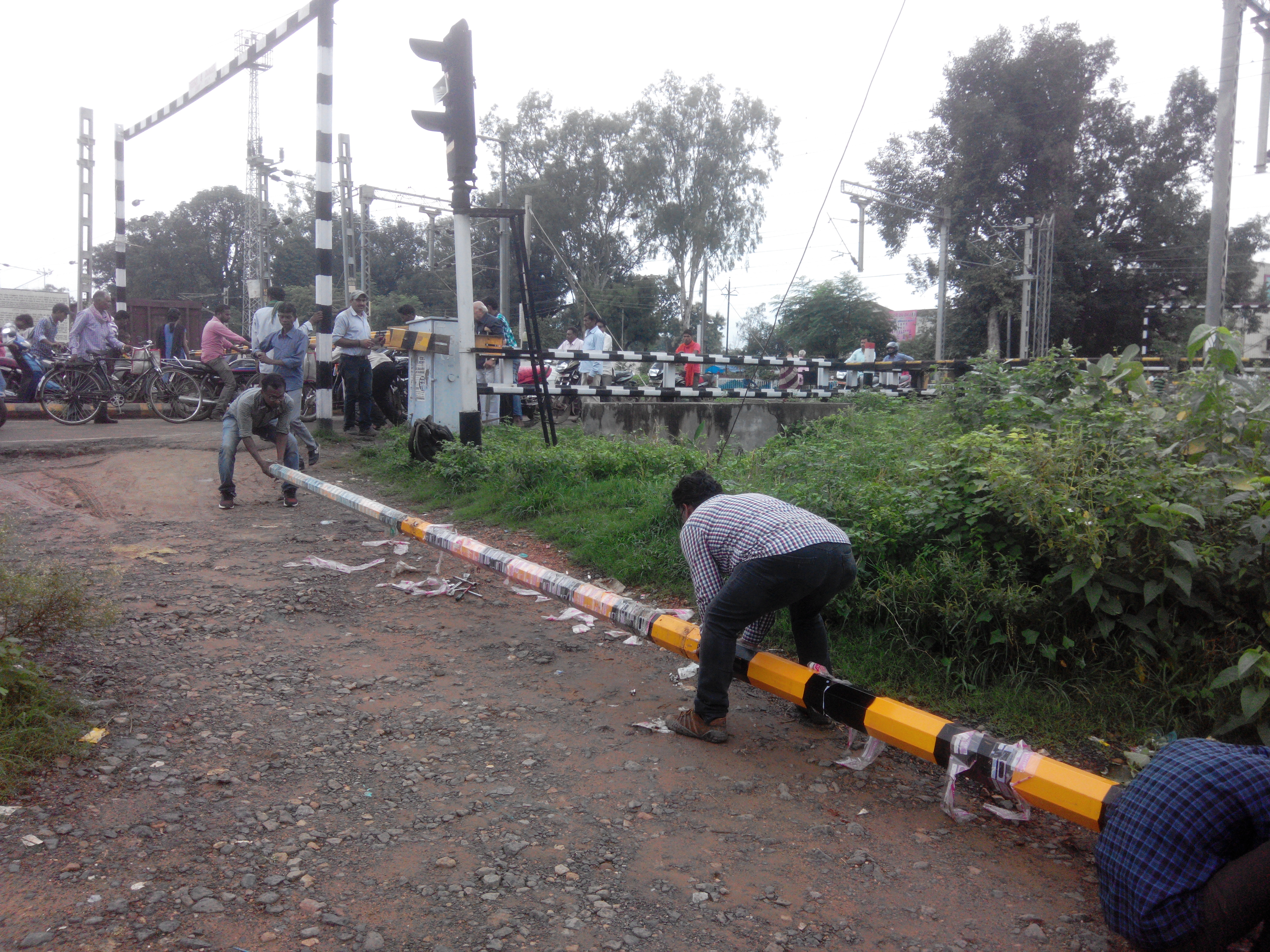 The railways gate somewhere, the speed at Anuppur, the people trapped