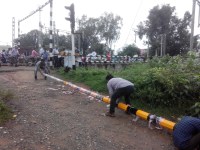 The railways gate somewhere, the speed at Anuppur, the people trapped