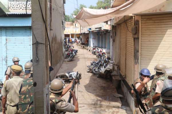 Fatehpur sikar Communal Tension live photos 