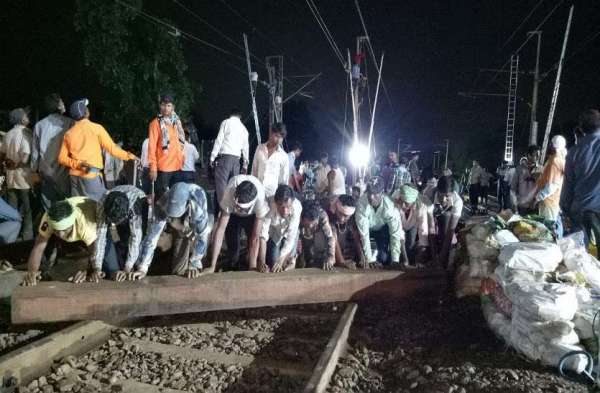 Speed of 45 trains lasted for 7½ hours