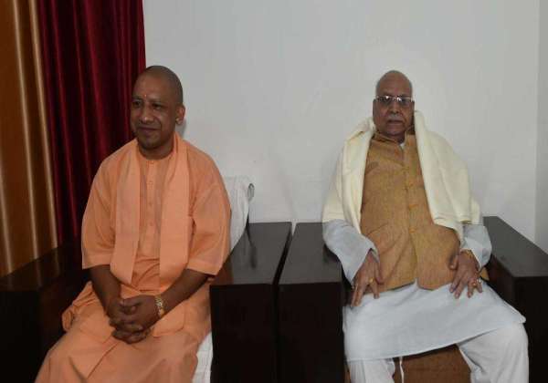 Yogi visits Lalji Tandon