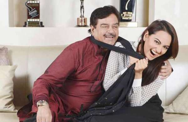 'हैप्पी फिर भाग जाएगी' का ट्रेलर देखते ही शत्रुघ्न सिन्हा ने किया ये काम, सोनाक्षी भी देखकर रह गई हैरान