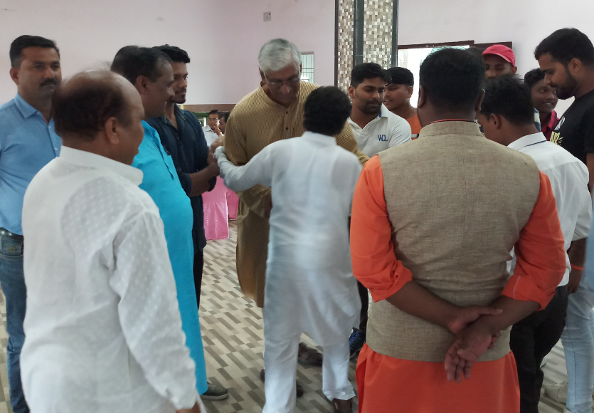 Video : बकरीद पार्टी में शामिल हुए नेता प्रतिपक्ष टीएस, गले मिलकर दी मुबारकबाद