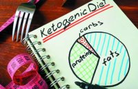 बिना शरीर की एनर्जी घटाए वजन को घटाती है कीटो डाइट