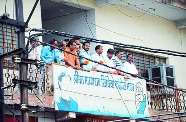 atal vihari vajapayee asthi kalash yatra in gwalior