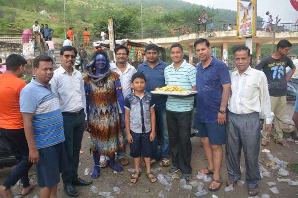 beautiful pics of kavad yatra in sawan