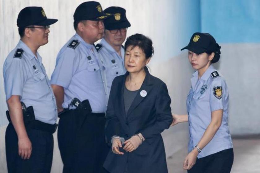 sourth korean ex president jailed for 25 years in corruption charges