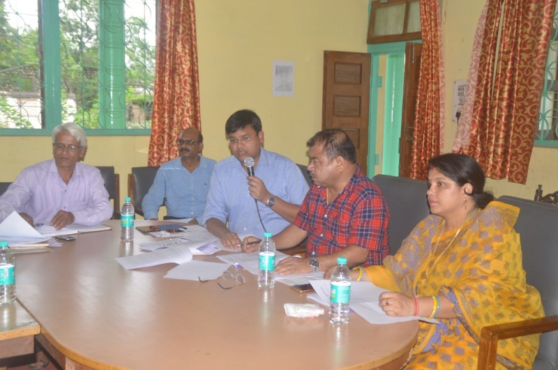 Secretary to recover ten thousand rupees from the poor for housing