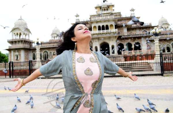 Actress divya jagdale