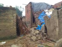 rainfall destroy tha wall 3 womens dead and 1 injured