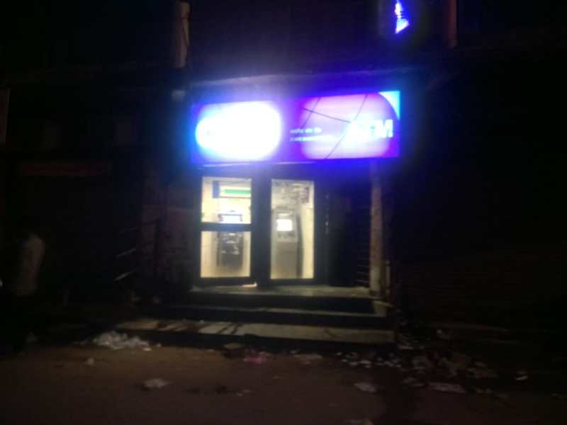 Bank officials inviting big event running ATMs without guards