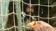 सरहद पर पहुंचीं राखी बांधने बहनें...तो भाई ने क्या कहा...देखिए वीडियो