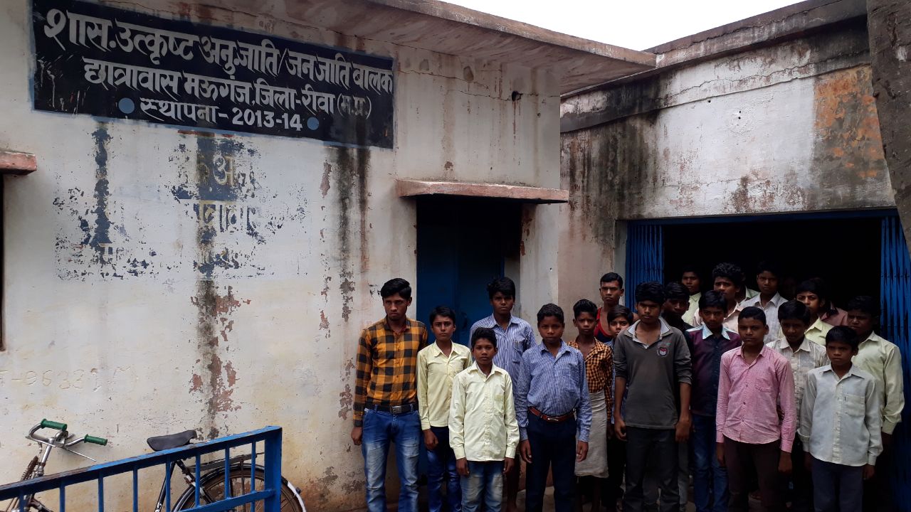Students under Tennessee for ten years in excellent hostel