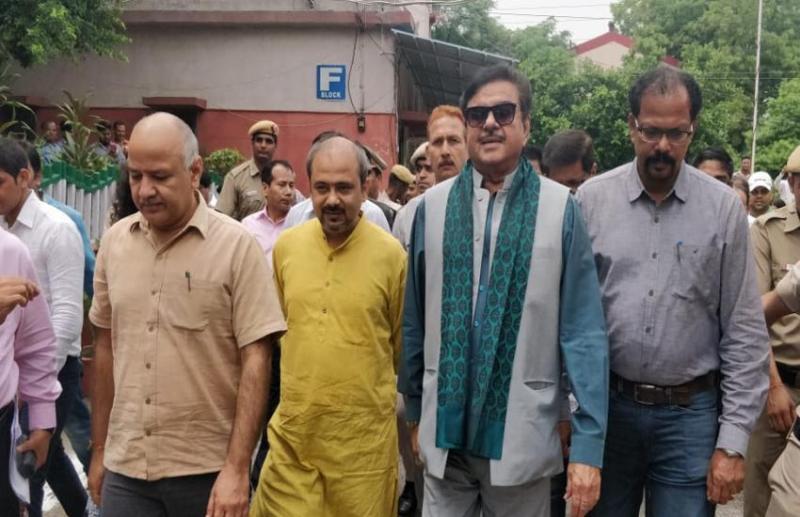 भाजपा नेता शत्रुघ्न ने सीएम केजरीवाल की तारीफ में पढ़े कसीदे, AAP जिन्दाबाद का नारा किया बुलंद