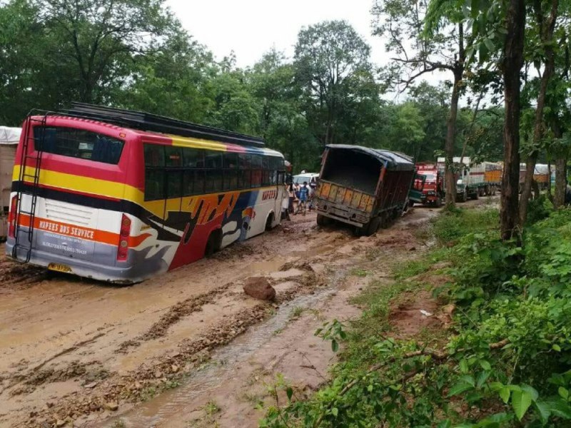 jaam and Road Block on satna chitrakoot Road