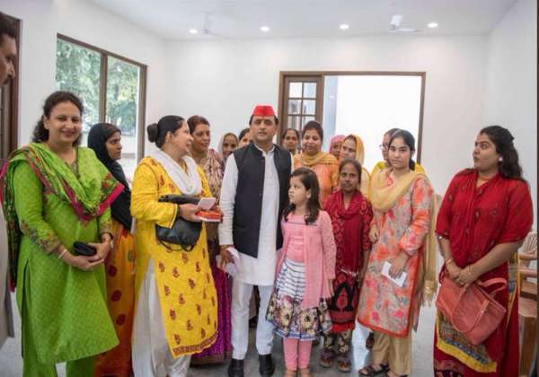 akhilesh yadav
