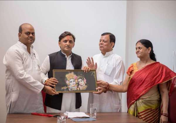 akhilesh yadav