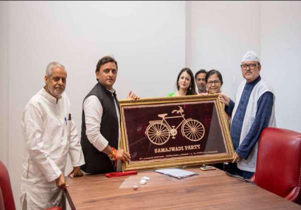 akhilesh yadav