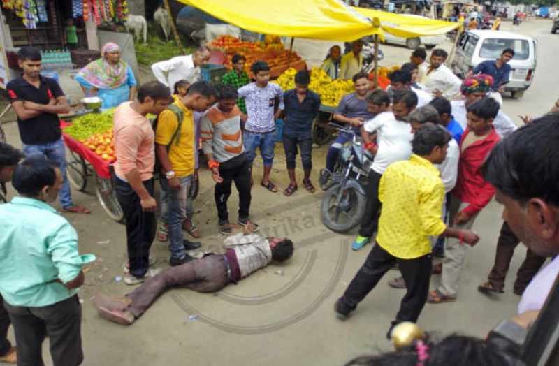 attempted to steal bag fiercely beating in bhilwara