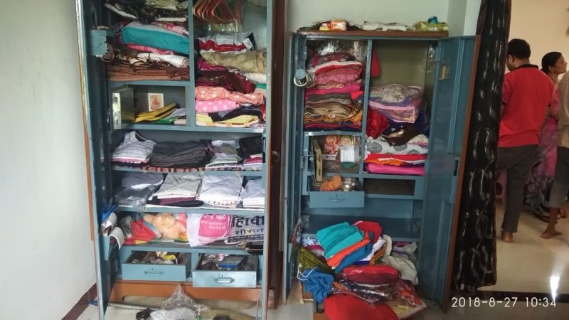 -ताला तोड़ ले उड़े नगदी व आभूषण