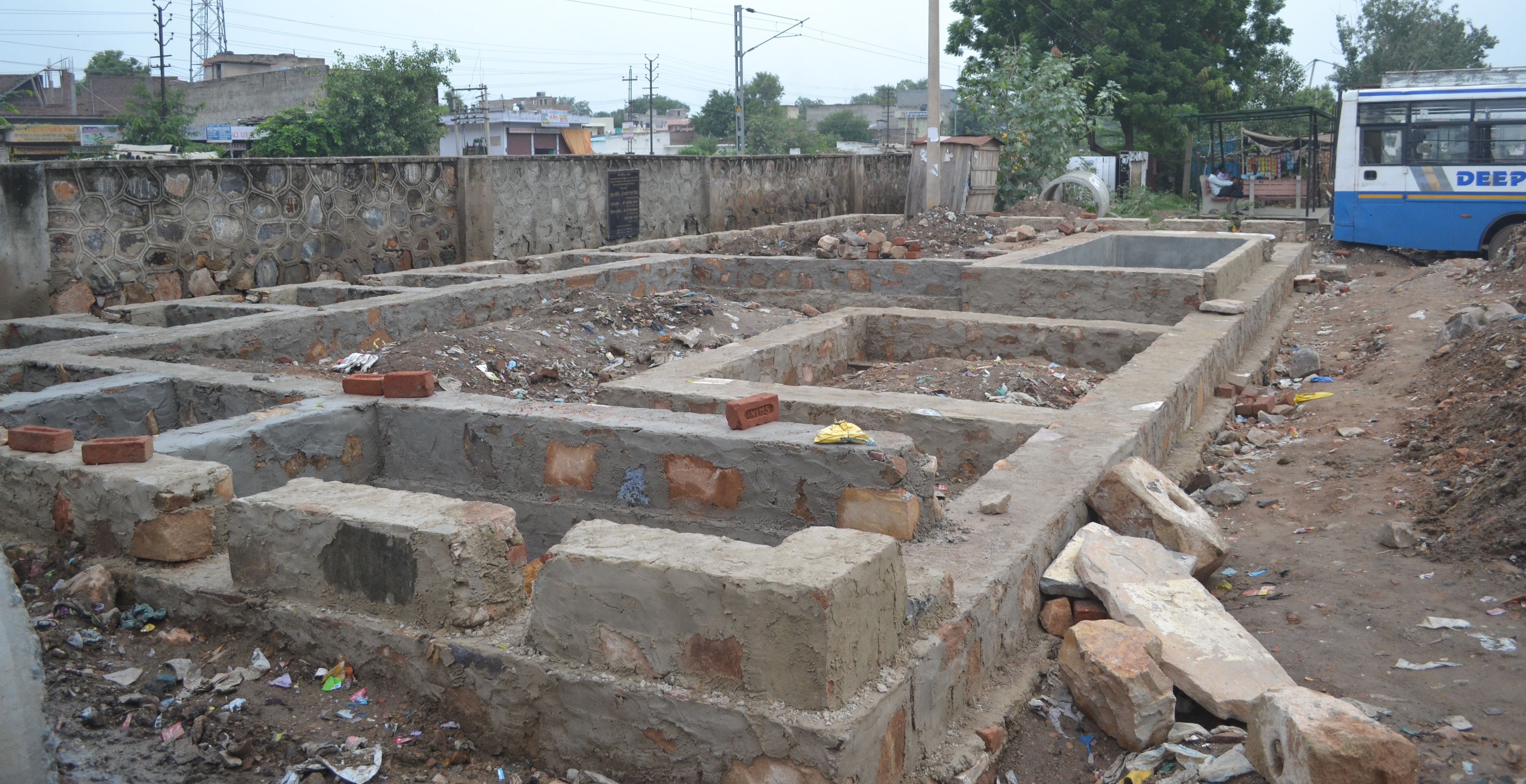 Alwar Distt. Collector Will Take Decision For Toilet Making Or Not
