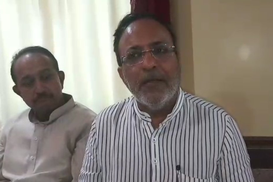 कांग्रेसी मोढवाडिया ने भाजपा को बताया ‘नए अंग्रेज’, राफेल डील में घोटाले के लगाए आरोप