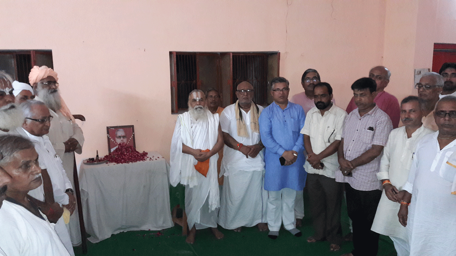 Ayodhya Sant AND VHP Workers Paid Tribute To Prakash Awasthi